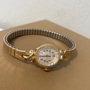 Vtg 1978 CARAVELLE By Bulova Mechanical Womens Watch - Stretch Band- Not Working